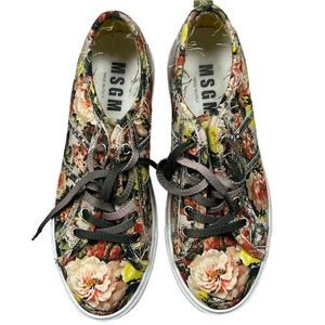 Women’s MSGM sneakers-like new